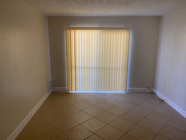 Living Room - 350 Taylor Ave