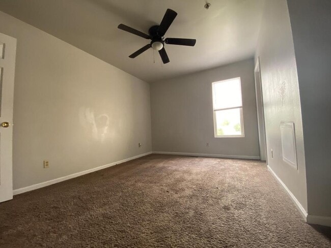 Building Photo - 314 Ardale Dr
