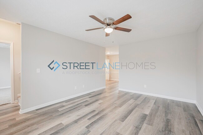 Building Photo - NOW OFFERING $250 OFF FIRST FULL MONTH IF ...