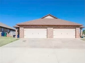 Building Photo - Updated Duplex - Yukon Schools - Close to ...