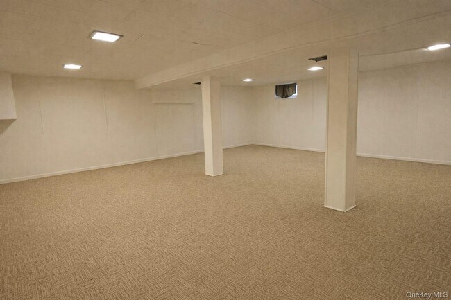 Building Photo - 3 Glenbrook Rd