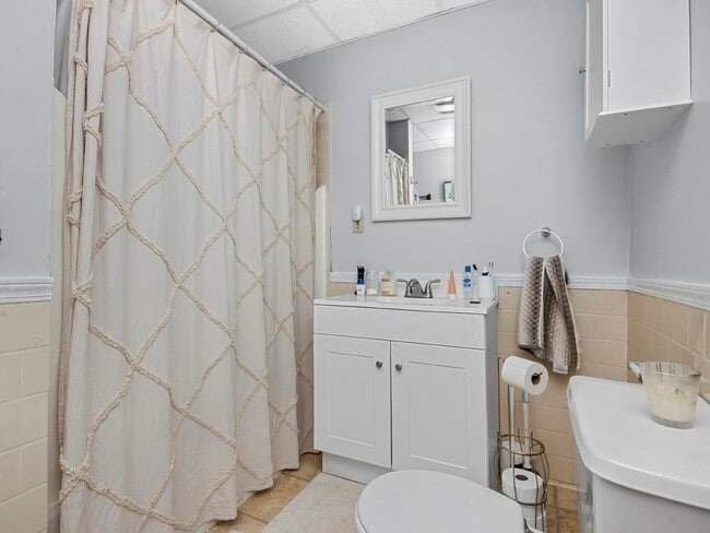 Building Photo - 63 Marshfield St