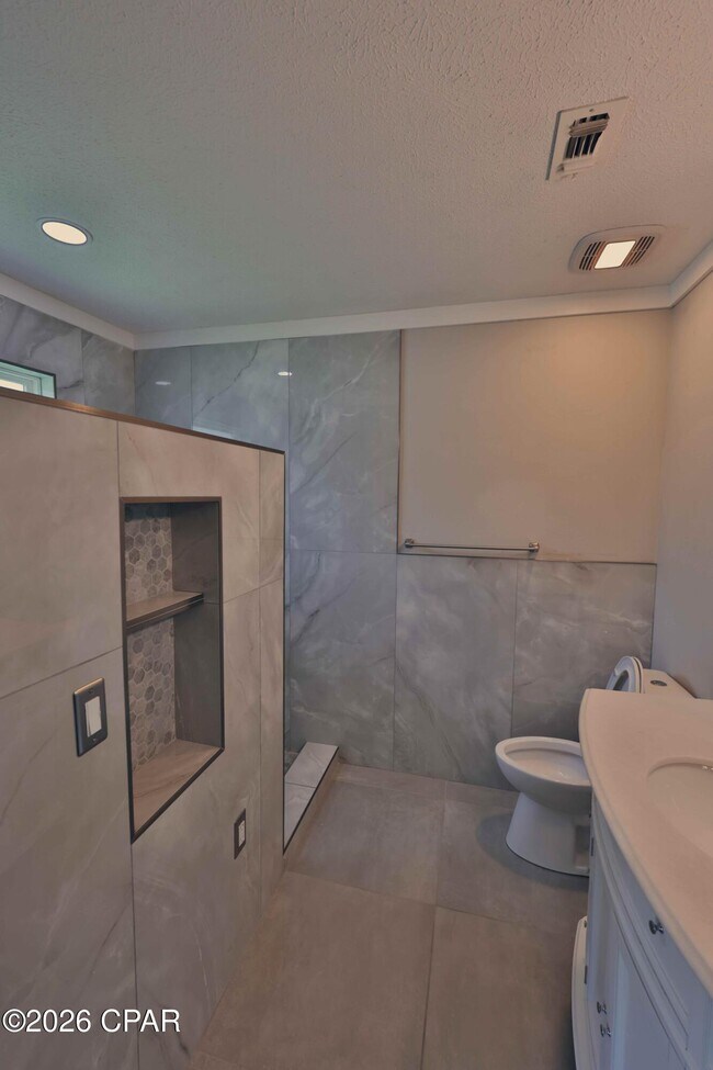 Building Photo - 3931 Treasure Cir