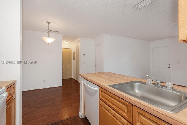 Building Photo - 714 NW 103rd Terrace