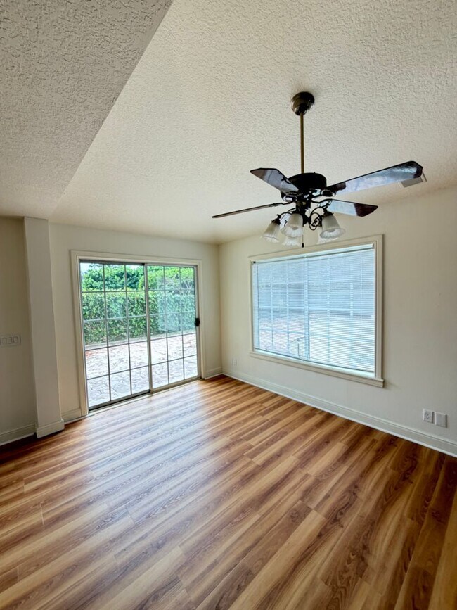 Building Photo - 2863 Sapphire Ave