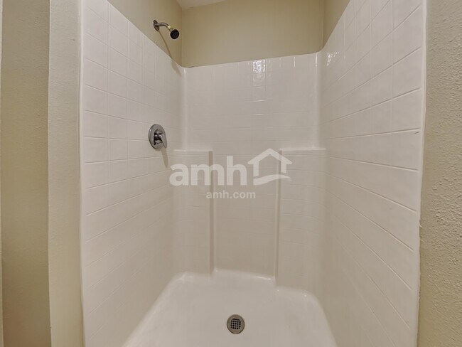 Building Photo - 3293 Carlotta Rd