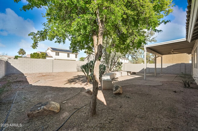 Building Photo - 16122 W Desert Bloom St