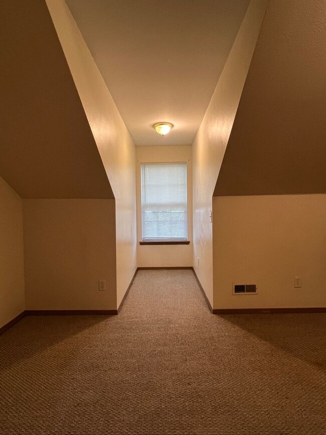 Building Photo - 1267 Pinhook Dr