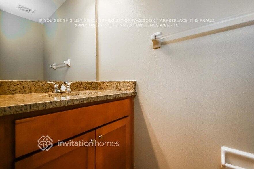 Building Photo - 10825 Newbridge Dr