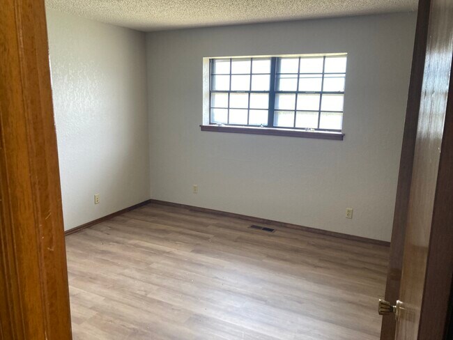 Building Photo - 2902
