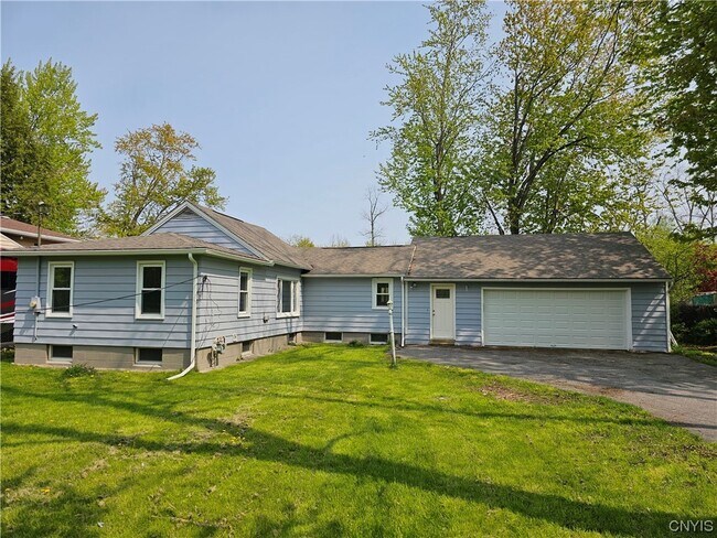 Primary Photo - 8422 Tuttle Rd