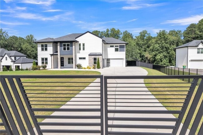 Building Photo - 3671 Hamilton Mill Rd