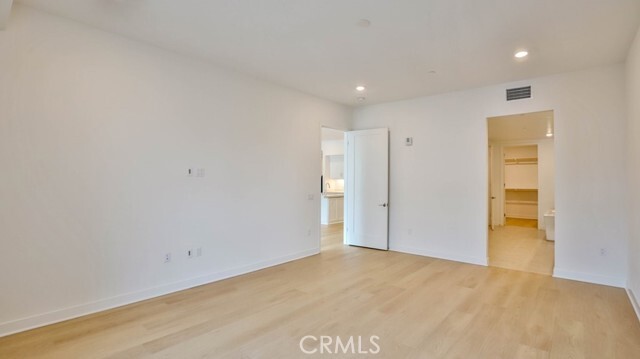 Building Photo - 2606 Rivington