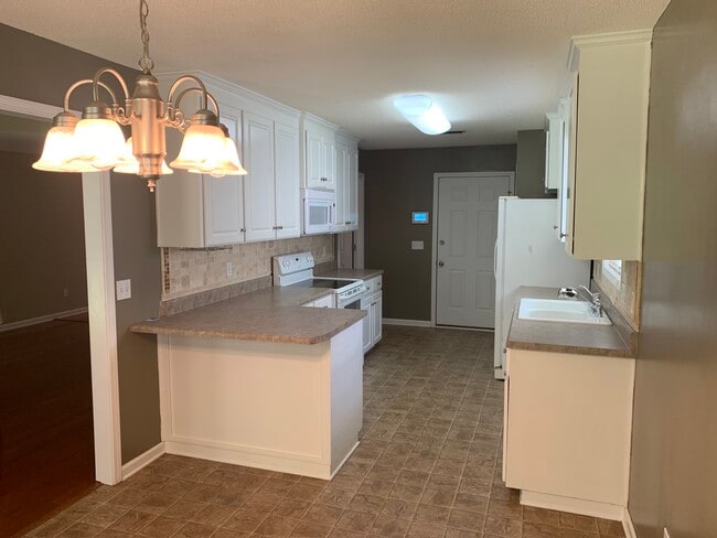 Building Photo - 344 Brushfire Dr