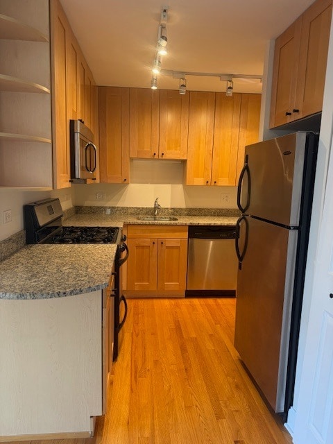 Building Photo - Buena Park - 1 bedroom + Den available ASAP!