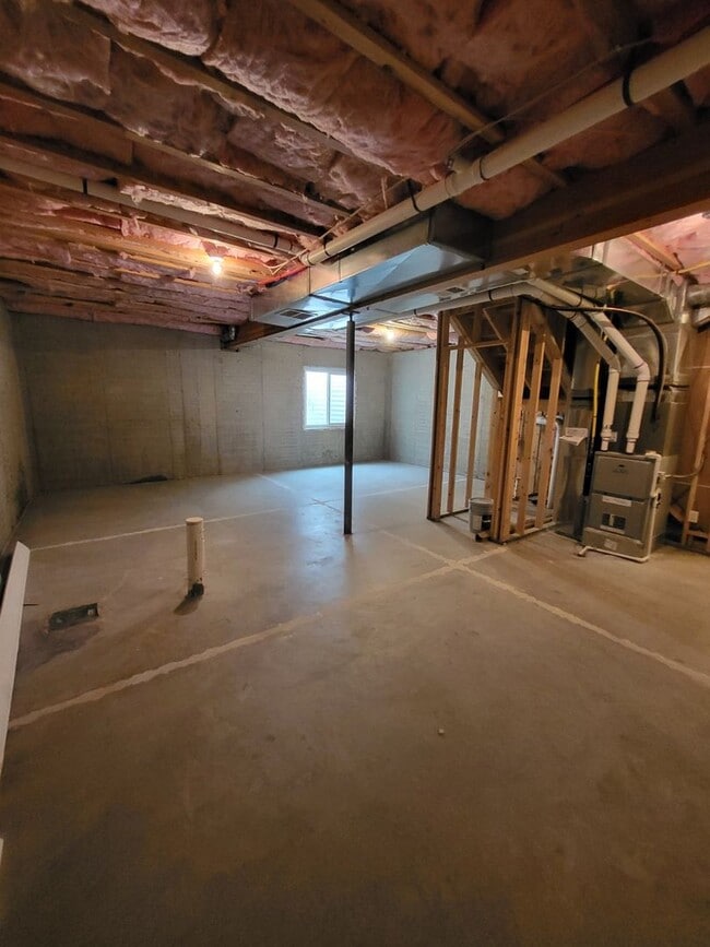 Building Photo - 3 Bedroom 2.5 Bath Townhome in Saddle Ridge!!!