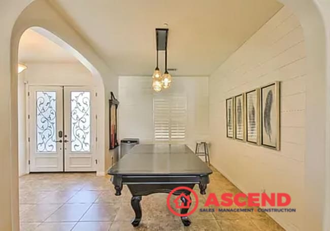 Building Photo - Stunning Home Near Frontier Highschool!