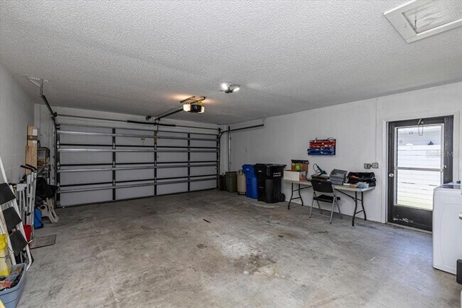 Building Photo - 1234 Pinebrook Way