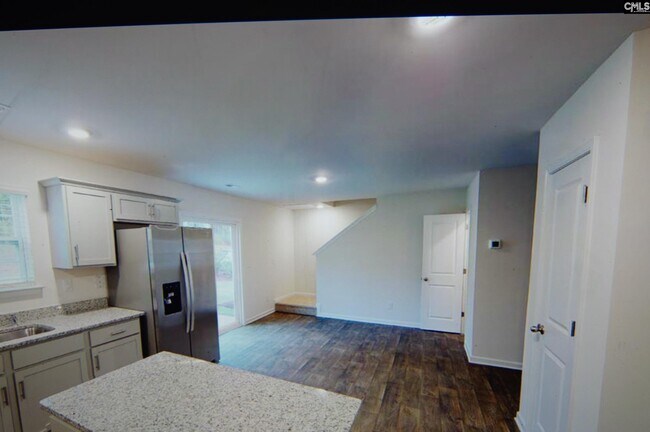 Building Photo - 457 Delahays Rd