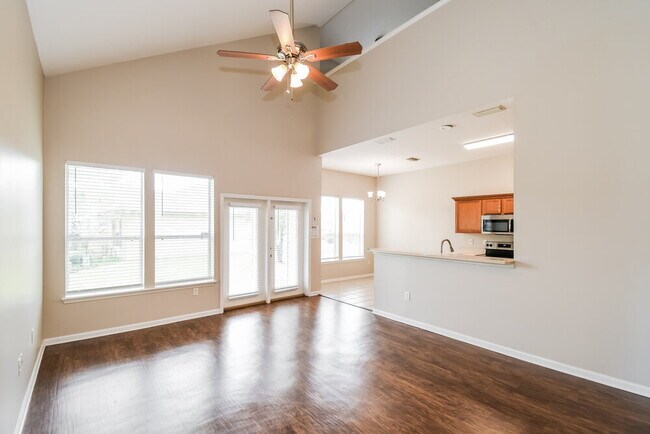 Building Photo - 9286 Hawkeye Dr