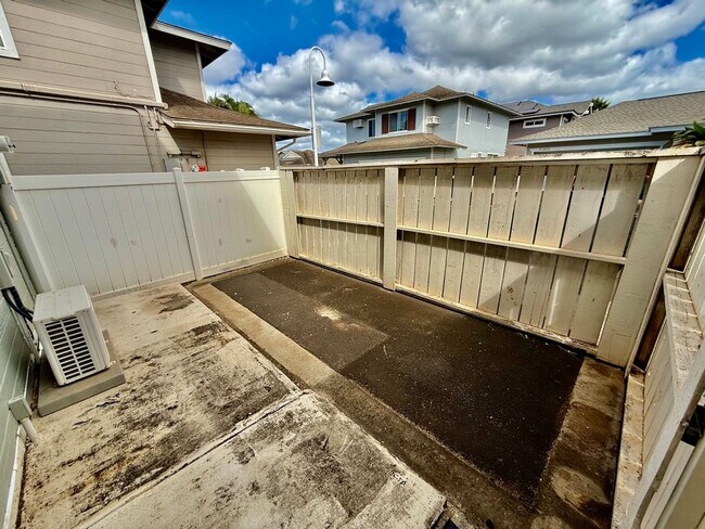 Building Photo - Kapolei/4 BD/2.5 BA/Garage