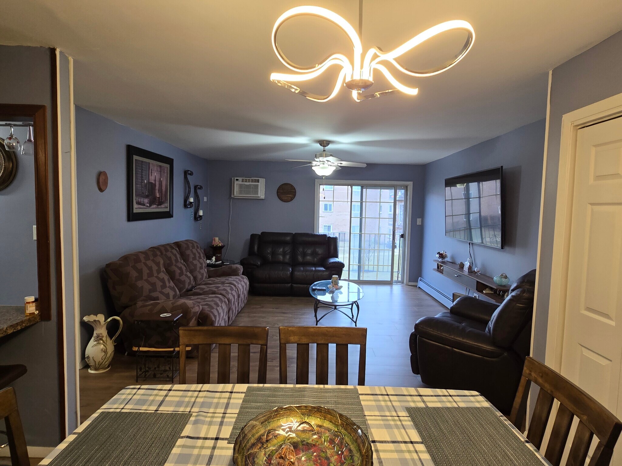 Building Photo - 161 W Elk Trl