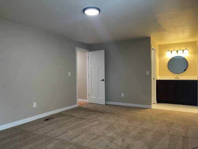 Building Photo - 4579 N Wisteria Pl