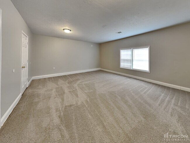 Building Photo - 40 Rosebud Ln