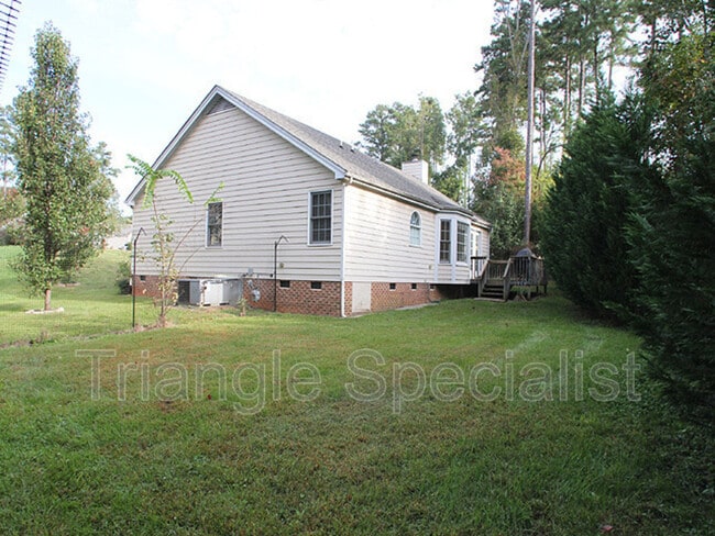 Building Photo - 6004 Sweden Dr