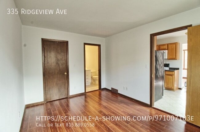 Building Photo - 335 Ridgeview Ave