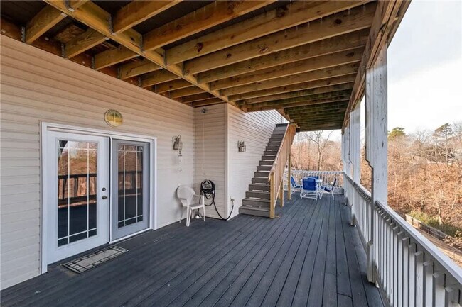 Building Photo - 38 Riviera Dr