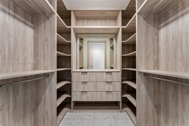 Building Photo - 1000 Brickell Plaza