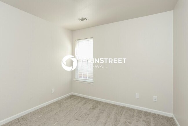 Building Photo - 3 Bedroom Pet-Friendly Home in COVINGTON, GA with Main Street Renewal