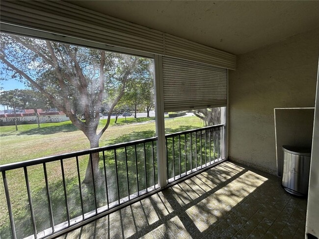 Building Photo - 8962 S Hollybrook Blvd