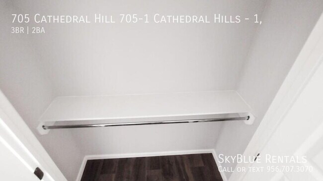 Building Photo - 705 Cathedral Hl