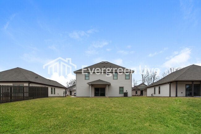 Building Photo - 103 Cool Cir