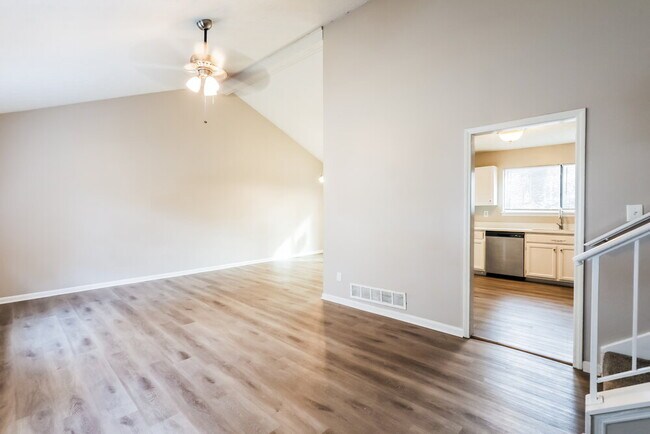 Building Photo - 8964 Raven Dr