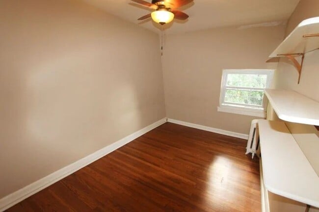 Building Photo - 254 Meehan Ave