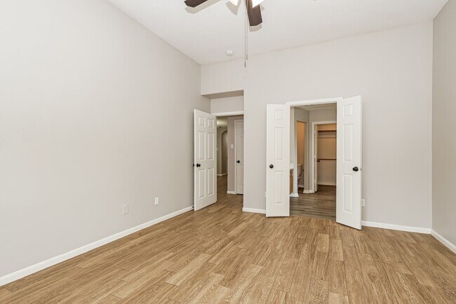 Building Photo - 10518 Southway Bend Ln