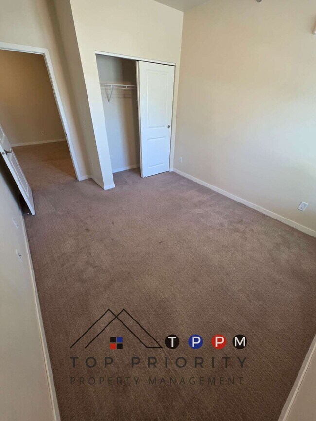 Building Photo - 2 Bedroom | 1 Bathroom 2nd Floor Apartment...
