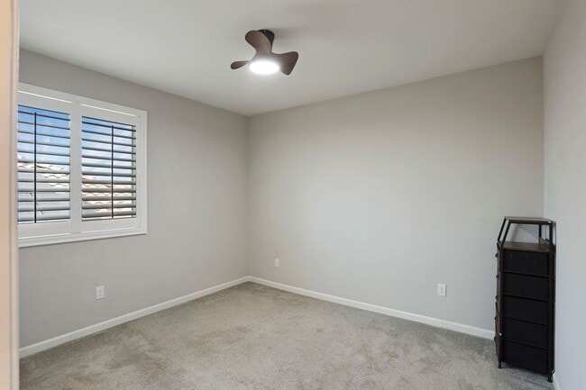 Building Photo - Spacious 5 Bedroom Home in Lodi with 1st f...