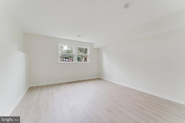 Building Photo - 7107 Sontag Way