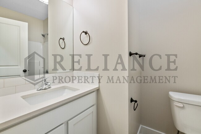 Building Photo - 212 W May St