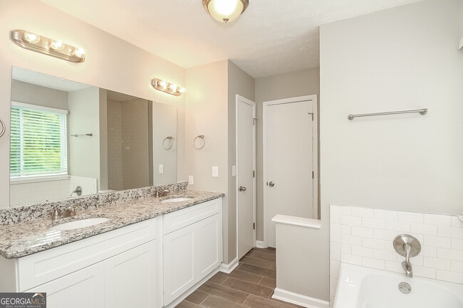 Building Photo - 7035 Greenbower Ln