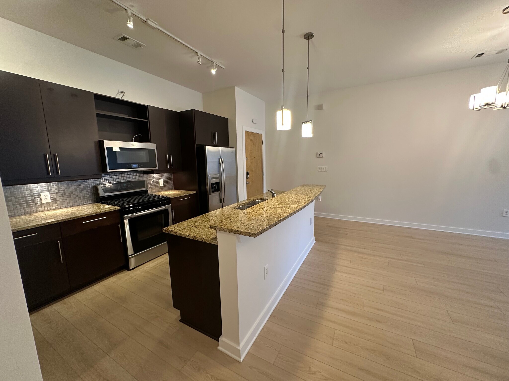 Building Photo - 870 Inman Village Pky NE