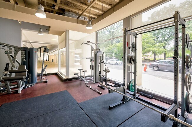 Building Photo - Modern Comfort 2BD/1BTH  in Navy Yard & So...
