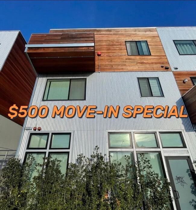 Building Photo - $1,000 OFF FIRST MONTH"S RENT!! SPACIOUS STUDIO IN OAKLAND!