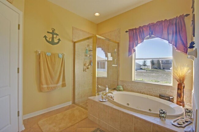 Building Photo - 15825 Durango Cir