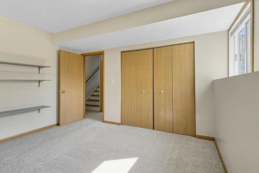 Building Photo - 435 Greenwood Ave