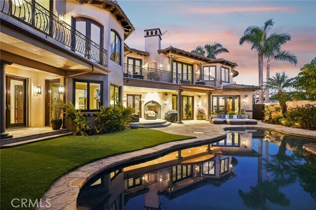 Building Photo - 215 S Poinsettia Ave